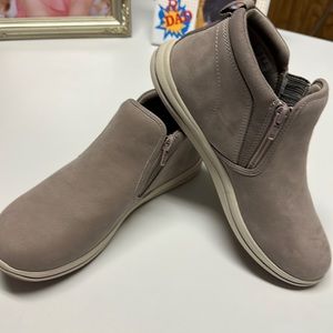 Cloudsteppers by Clark